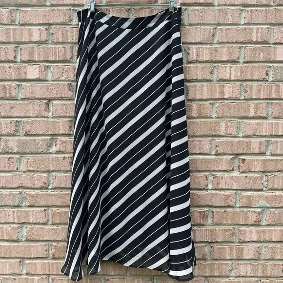 NWT Ann Taylor Striped Black and White Women's Skirt - Picture 1 of 7